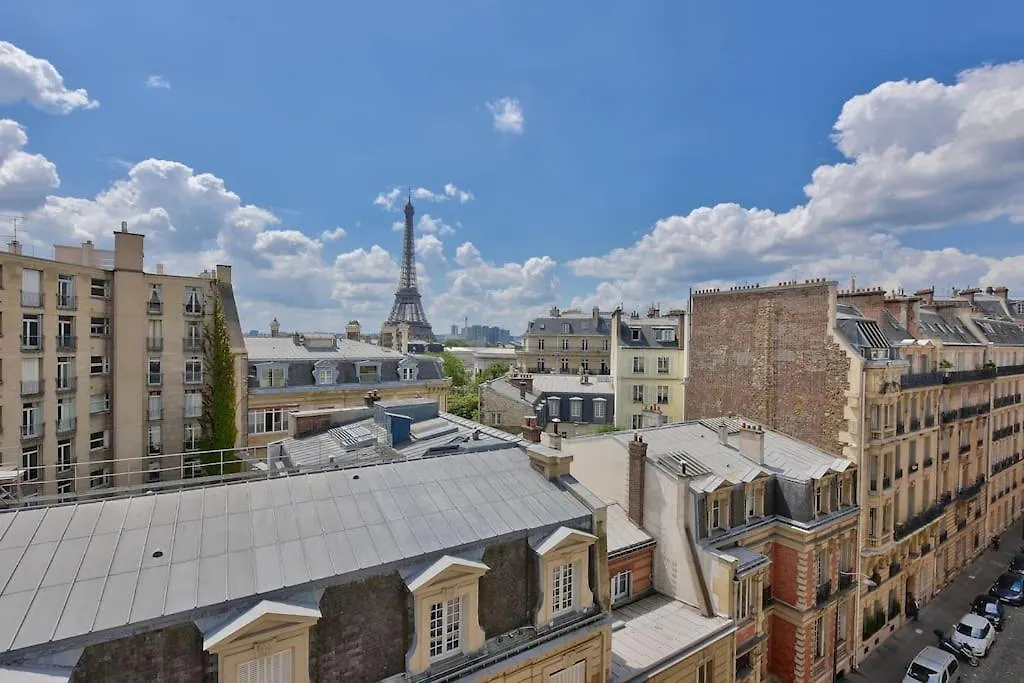 Charmant Studio Avec Vue Panoramique Sur La Tour Eiffel * Paris