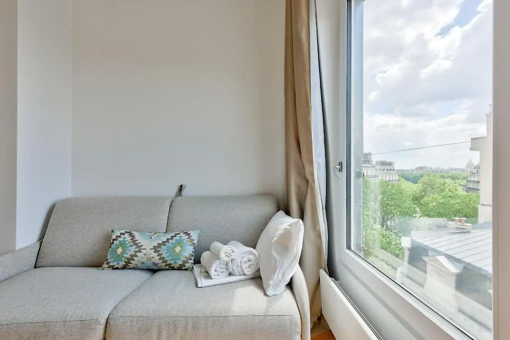 Apartamento Charmant Studio Avec Vue Panoramique Sur La Tour Eiffel *